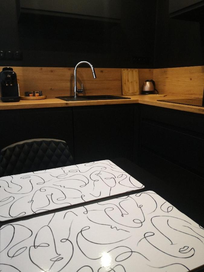 Studio Moderne, Place Parking Prive, Emplacement Ideal A 100 M Du Lac. 안시 외부 사진